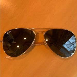 Authentic Ray Ban RB3025 Aviators